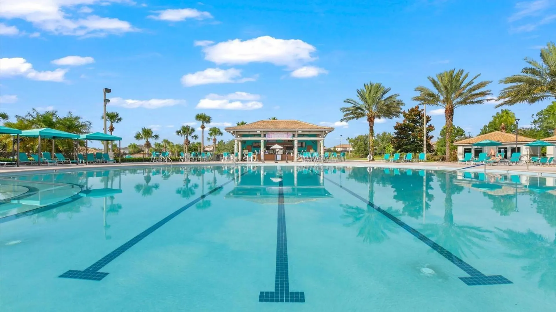 Championsgate Resort Vacation Pool Home 8Br Davenport 0*,  Amerikai Egyesült Államok